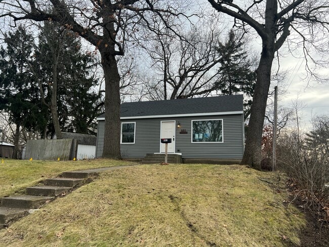 Primary Photo - 601 Walker St