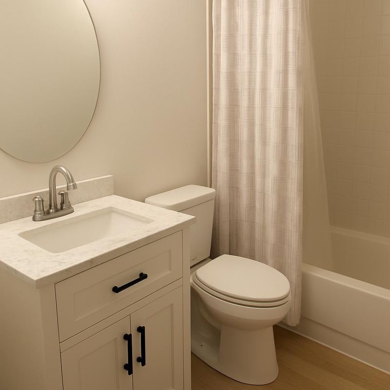 Building Photo - 1227 Commonwealth Cir