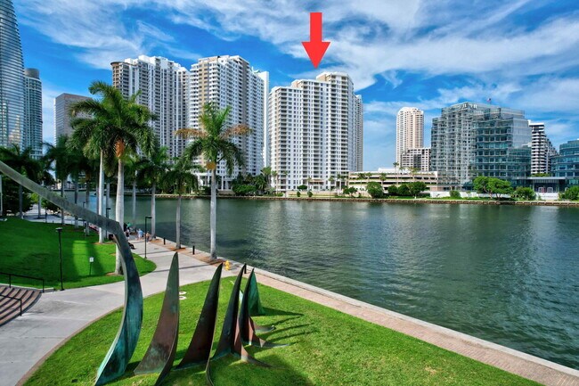 Building Photo - 701 Brickell Key Blvd