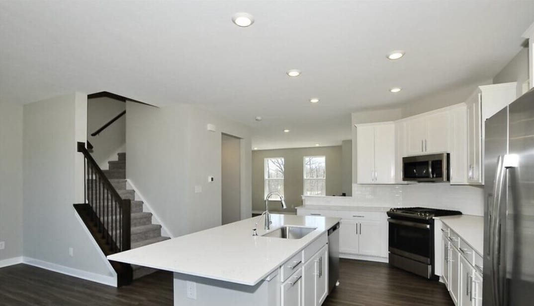 Building Photo - 916 Yorkshire Ln