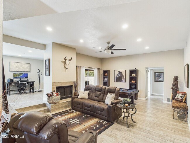Building Photo - 14679 Love Ct