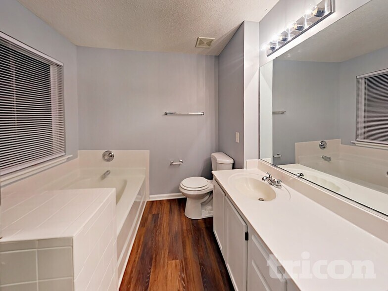 Building Photo - 8324 Sand Hills Ct