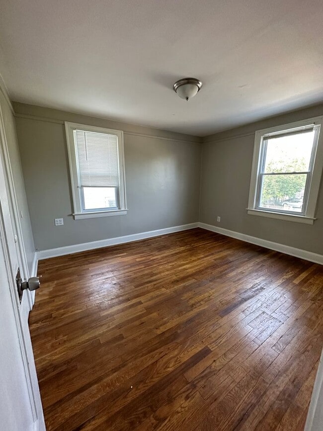 Building Photo - 3591 W 134th St