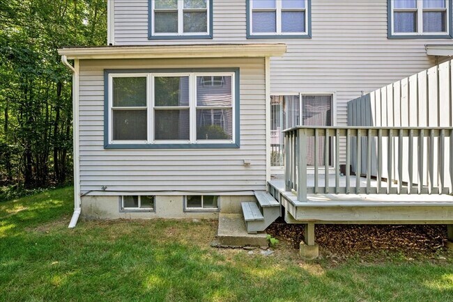 Building Photo - 116 Weatherstone Dr