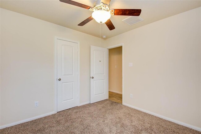 Building Photo - 2131 Tandy Park Way