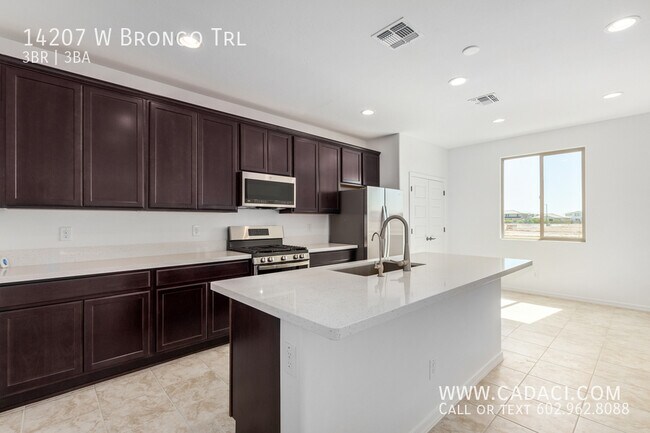 Building Photo - 14207 W Bronco Trl