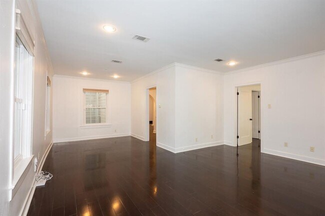 Building Photo - 1804 Polo Rd