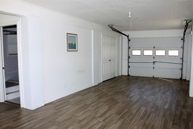 Building Photo - 78 Tarpon St