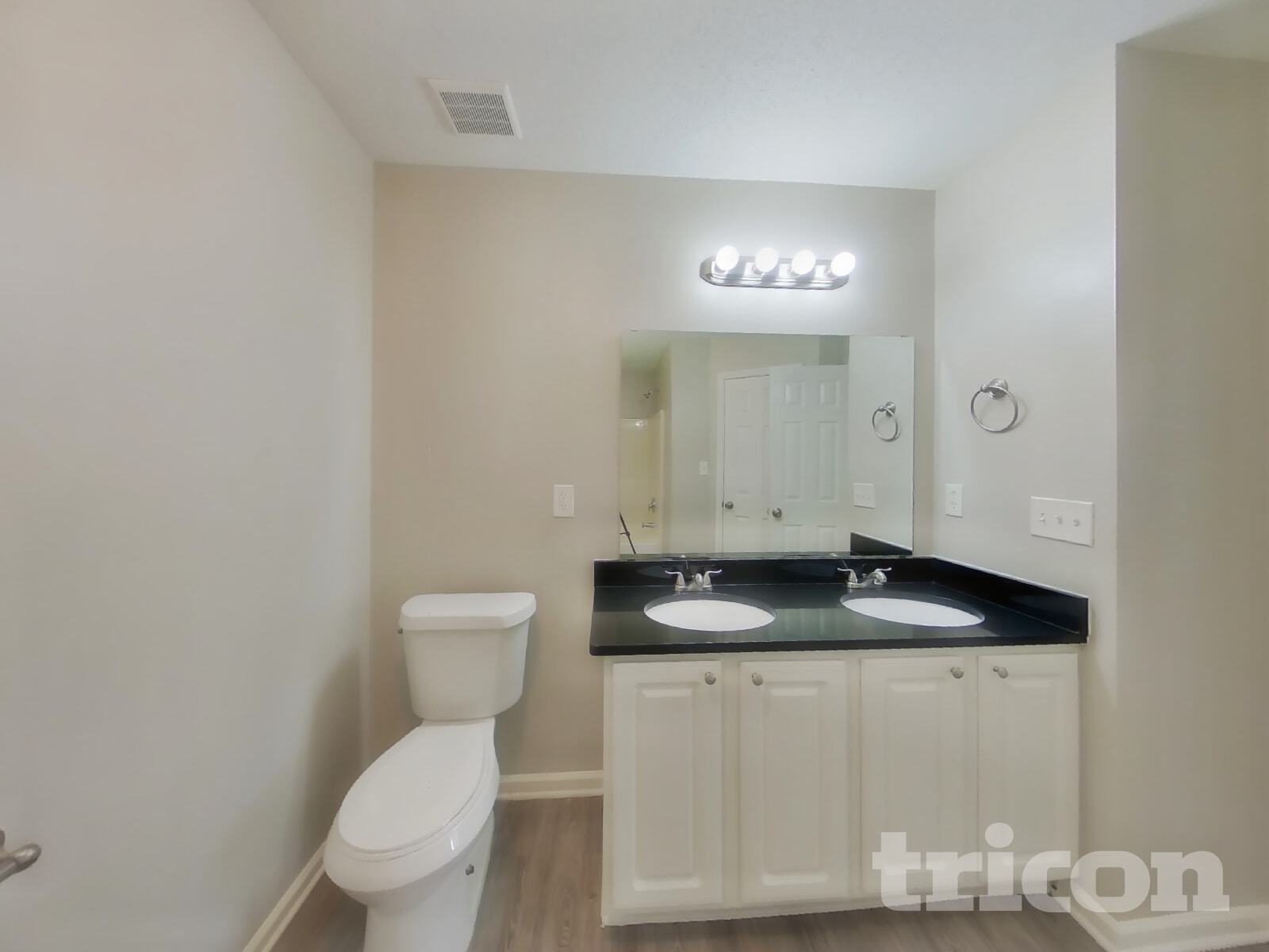 Building Photo - 1787 Mission Oaks St