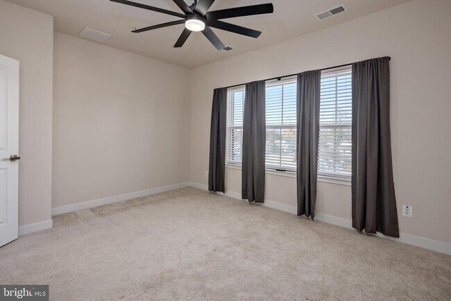 Building Photo - 1920 Four Roses St