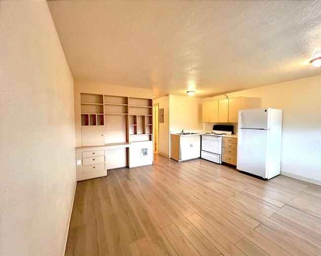 Interior Photo - Centennial Court