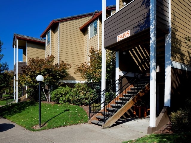 Building Photo - Hathaway Court Apartments