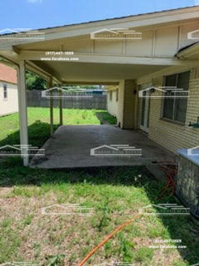 Building Photo - Spacious 4/2 House located in Fort Worth