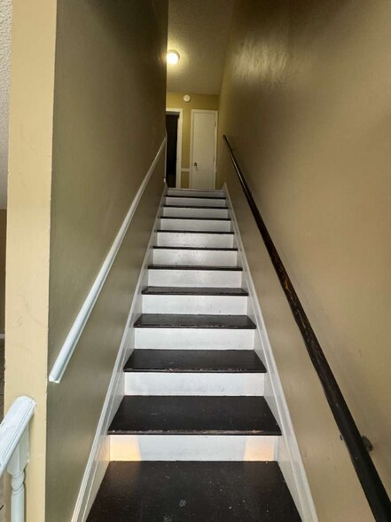 Building Photo - 6314 Wedgewood St