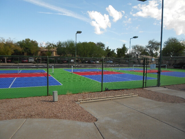 Building Photo - 1825 W Ray Rd