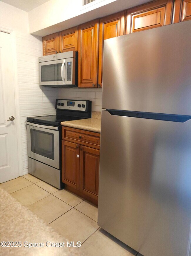 Building Photo - 2101 Forest Knoll Dr NE