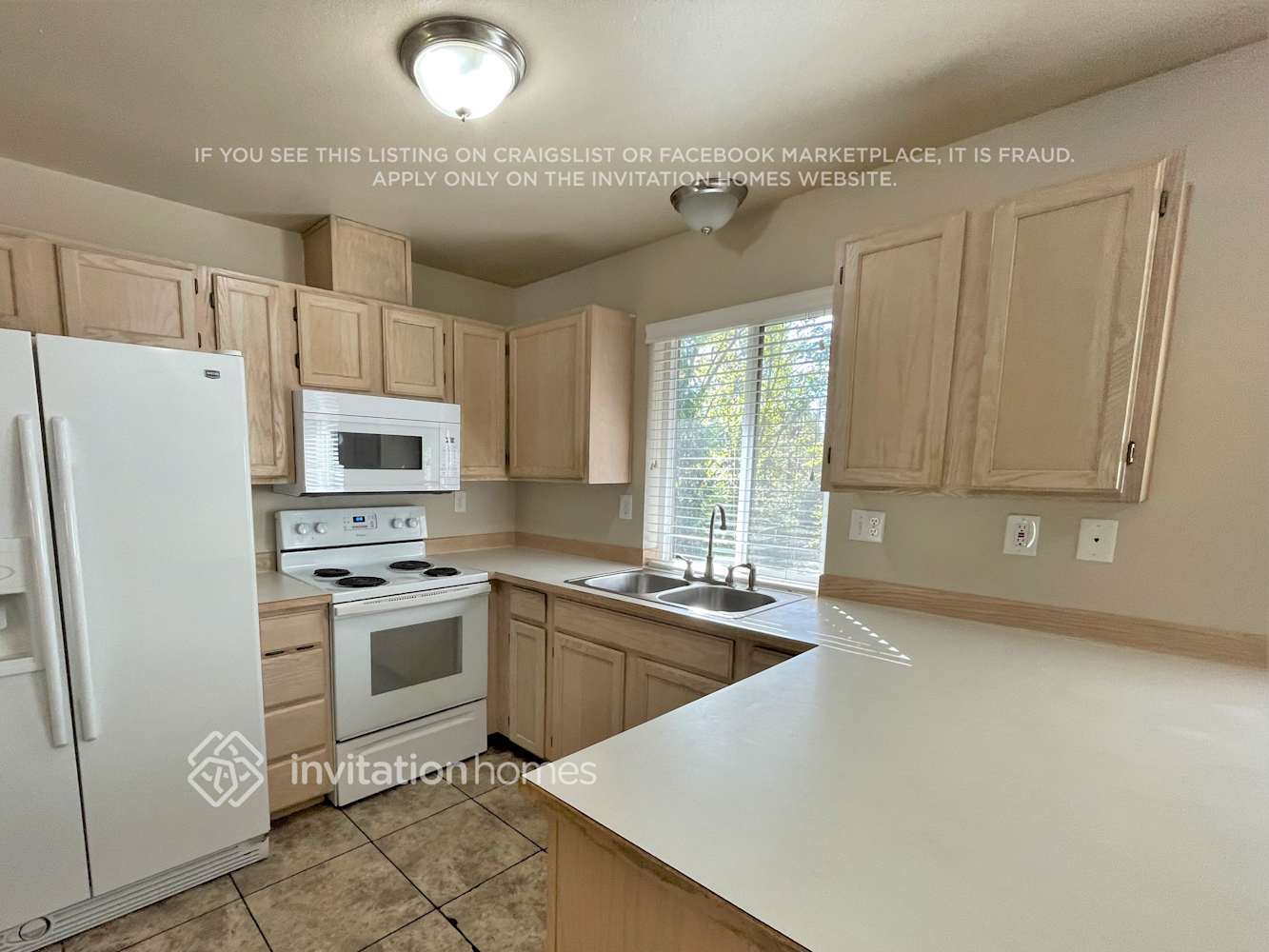 Building Photo - 20514 La Paloma Dr E