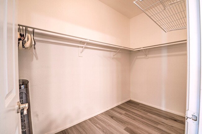 Building Photo - Status: Accepting Applications