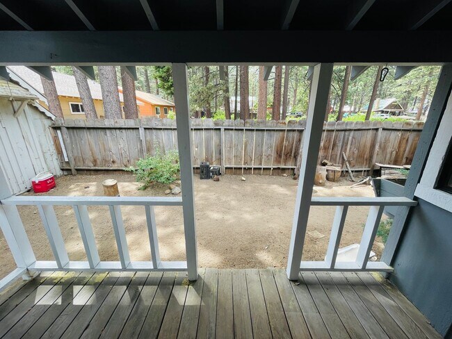 Building Photo - 940 Merced Ave