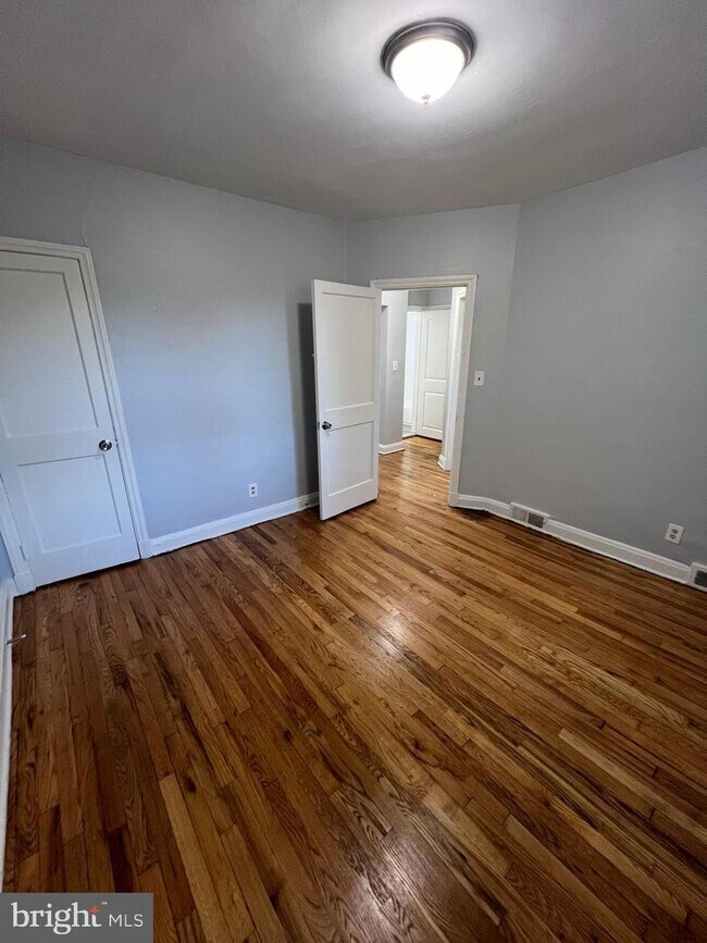 Building Photo - 110X Gleneagle Rd