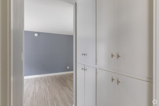 1BR, 1BA - 750SF - Chula Vista Terrace