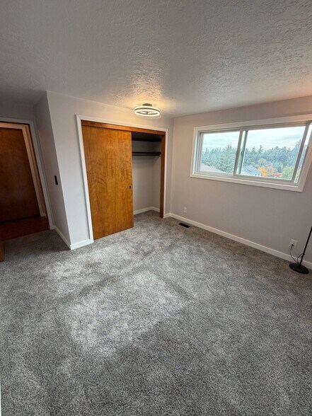 Building Photo - 3444 Glen Creek Rd NW