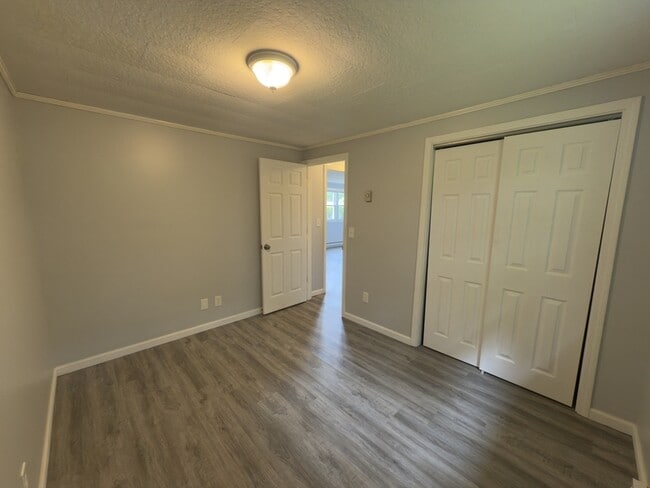 Building Photo - 432 Greensburg St