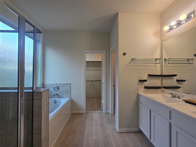 Building Photo - 28137 Aspen Horizon Dr