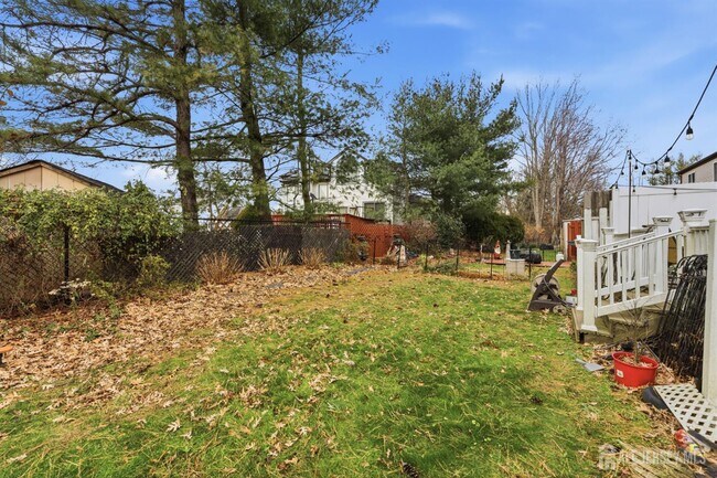 Building Photo - 10 Coventry Ct