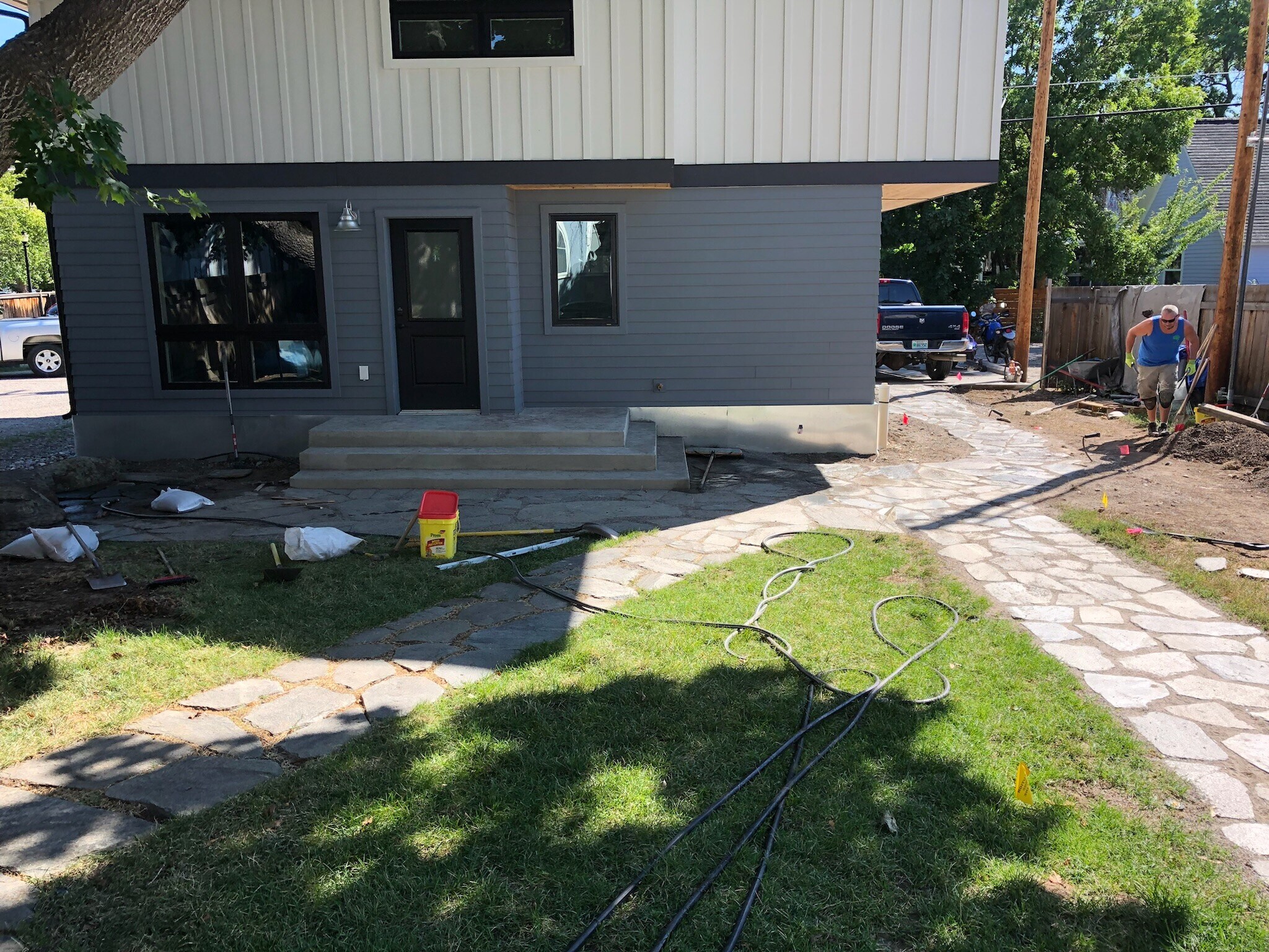 Building Photo - 220 S Willson Ave