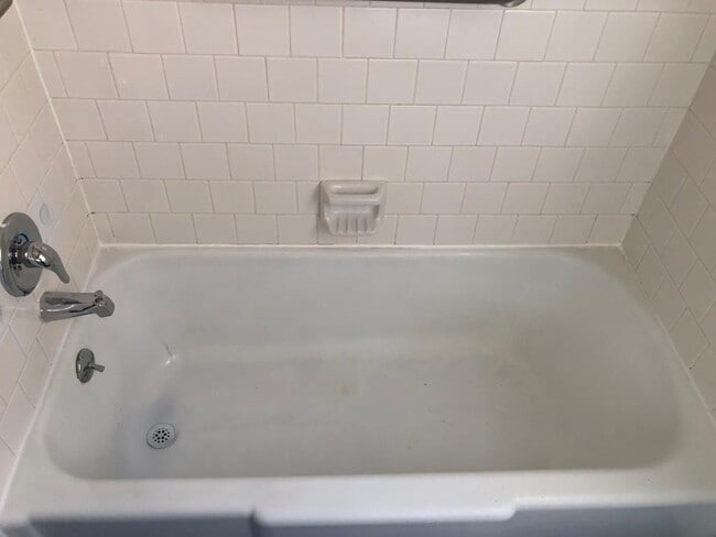 Building Photo - Move in Ready in Central Houston, 2 Bed/1 ...