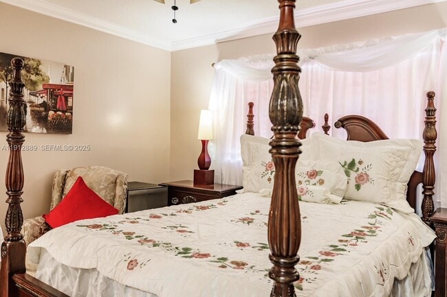 Building Photo - 2670 W 60th St