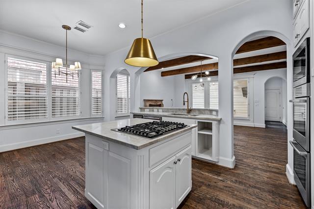 Building Photo - 4318 University Blvd