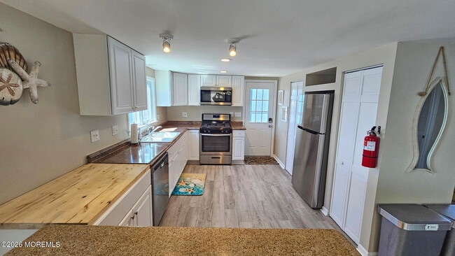 Building Photo - 48 Seagoin Rd