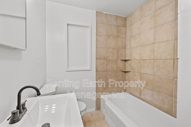 Building Photo - 2124 47th St Ensley
