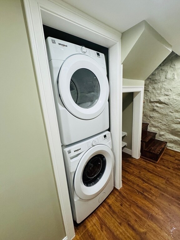 Building Photo - 12 Emerald St