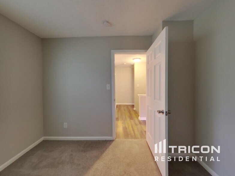 Building Photo - 7019 Hunters Glen Drive Charlotte NC