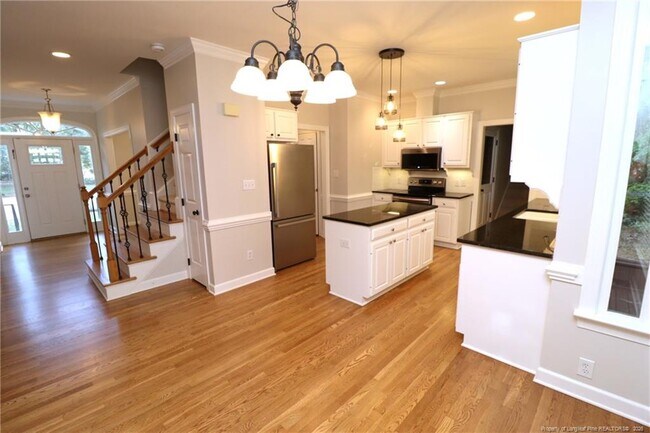 Building Photo - 107 Hardaway Ct