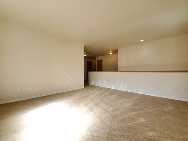 Building Photo - Charming 4-Bedroom Home in Peaceful Neighb...