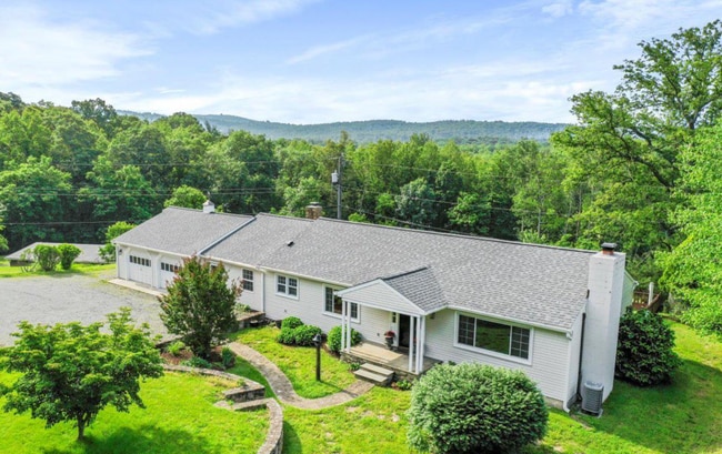 Building Photo - 6025 Coon Tree Rd