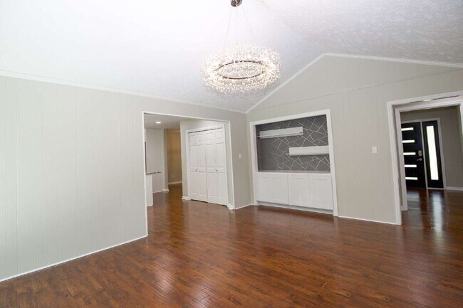 Building Photo - Southern Pines Retreat: Cozy 3-Bedroom Hom...
