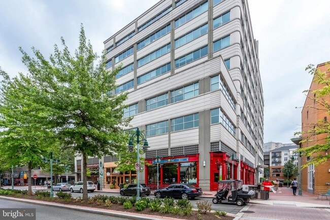 Building Photo - 3204 S Stafford St
