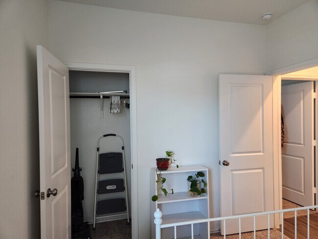 Building Photo - 13306 Mussel Rn
