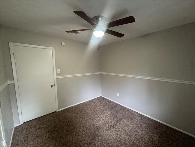 Building Photo - 23139 Lestergate Dr