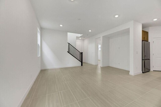 Building Photo - 4-Bedroom Home in Inspirada
