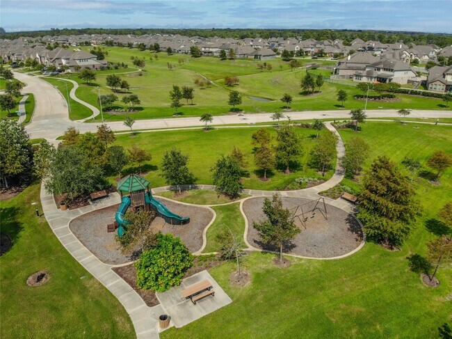 Building Photo - 5422 Summer Spring Ln