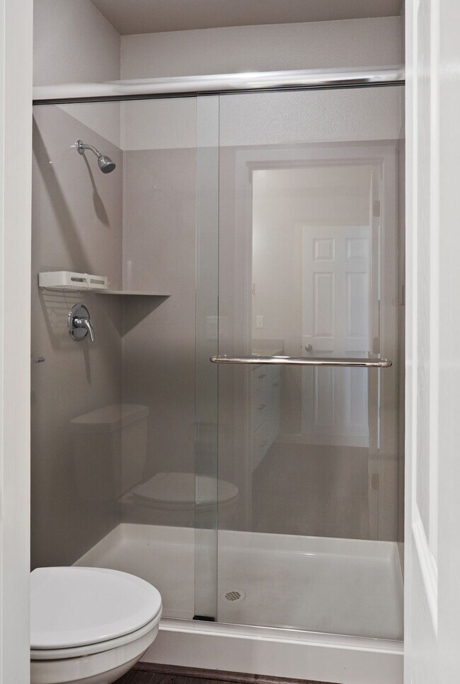 Building Photo - 1305 Swallowtail Dr