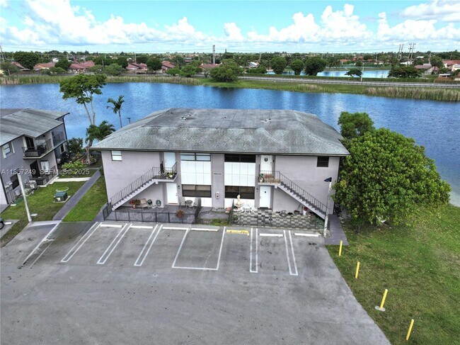 Building Photo - 13261 SW 17th Ln