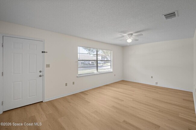 Building Photo - 1780 Stewart Pl