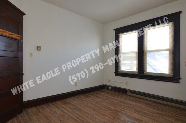 Building Photo - 1508 E Gibson St